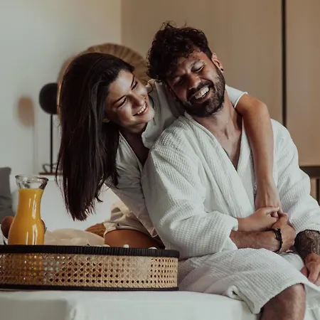 Sunday Luxury Agia Anna (Naxos)