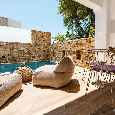 Sunday Luxury Agia Anna (Naxos)