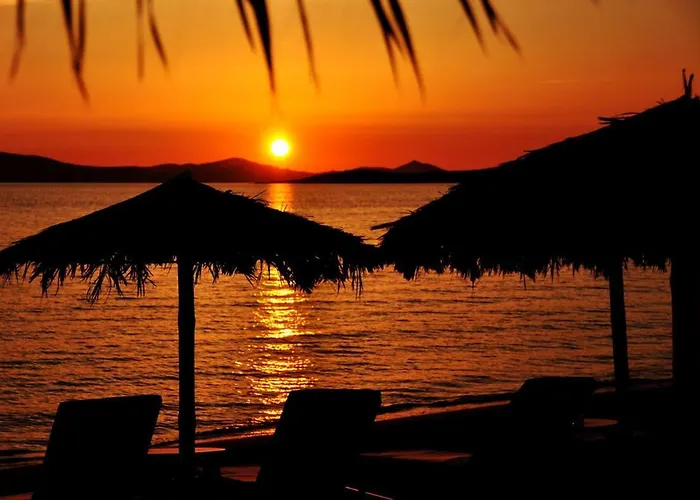 Sunday Luxury Agia Anna (Naxos)