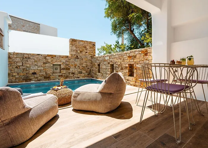 Sunday Luxury Agia Anna (Naxos)